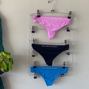 Victoria’s Secret Thong 3-pack